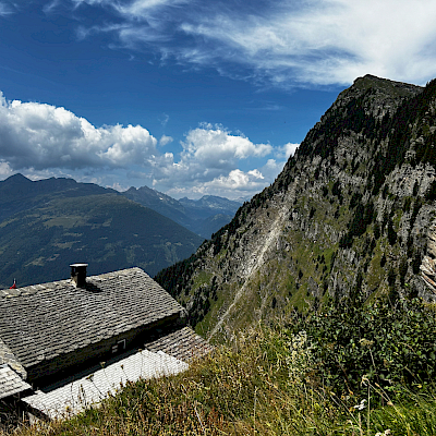 Olivone - Campo Blenio - Val Carassino - Adula Hütte und zurück (Velo)
